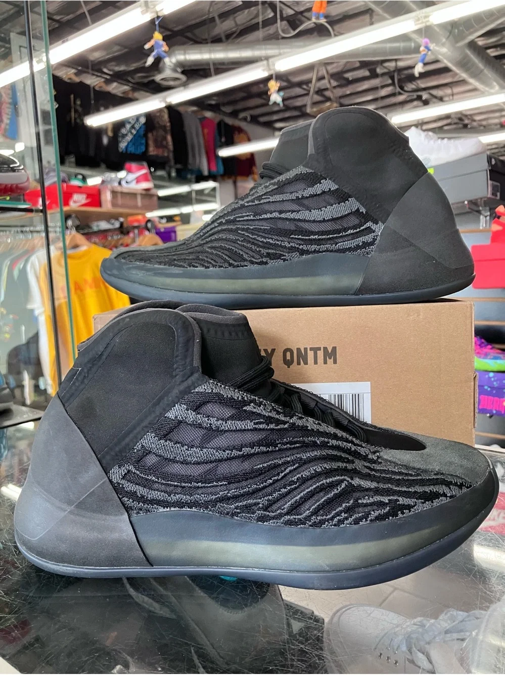 Adidas Yeezy QNTM Onyx Size 7.5